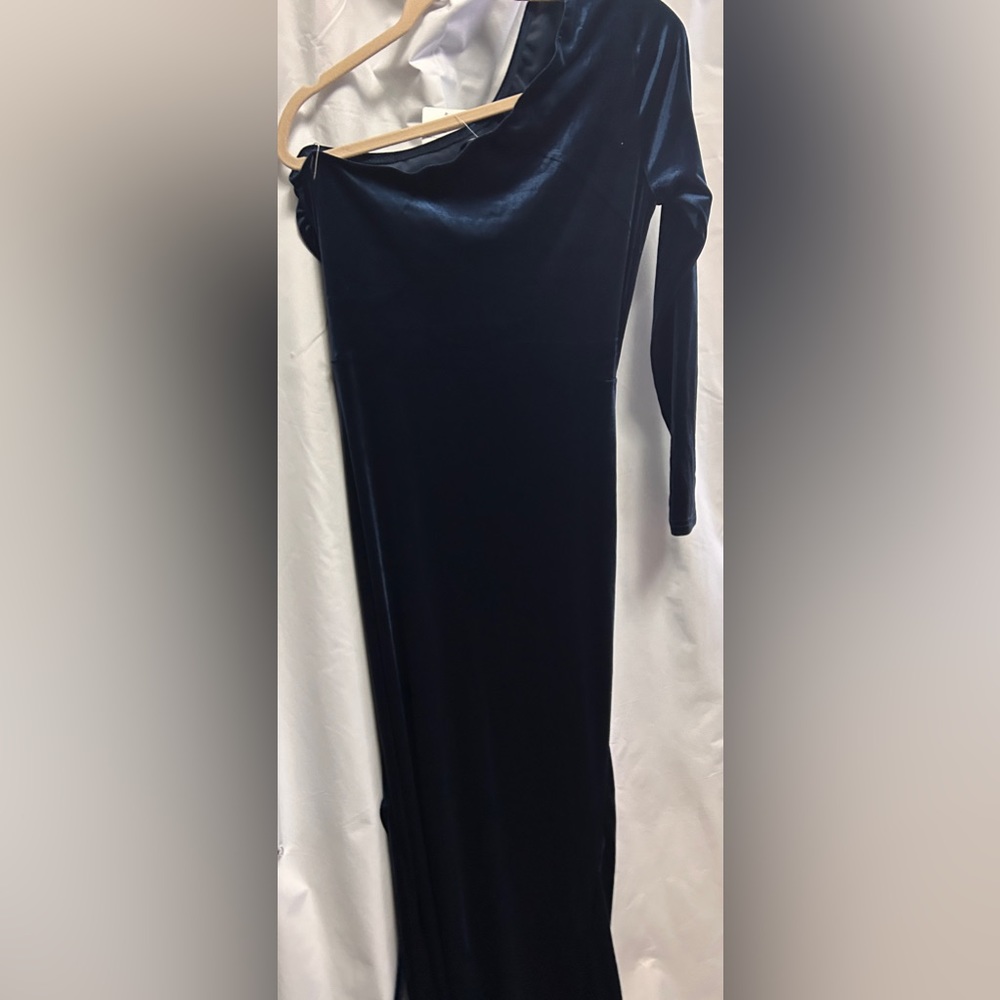 Pretty garden dress💙 brand new w/tags size large. More like a medium